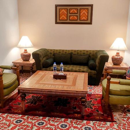 Quetta Serena Hotel Екстер'єр фото