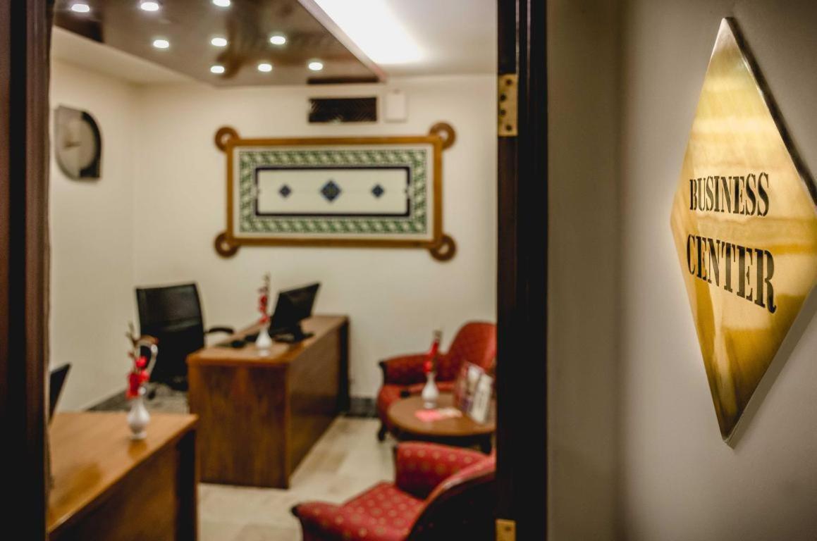 Quetta Serena Hotel Екстер'єр фото